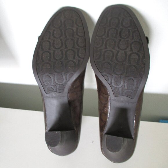 Etienne Aigner Womens Brown Leather Pump w/3" Heel - Size 9M - Picture 10 of 10